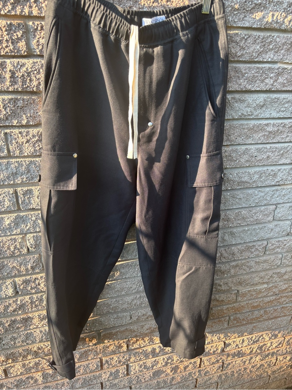 JW ANDERSON Black Cargo Joggers pants Men’s size 36 with Contrast Drawstring
